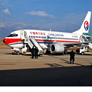 昆明空运公司航空快运业稳步发展的原因是什么？